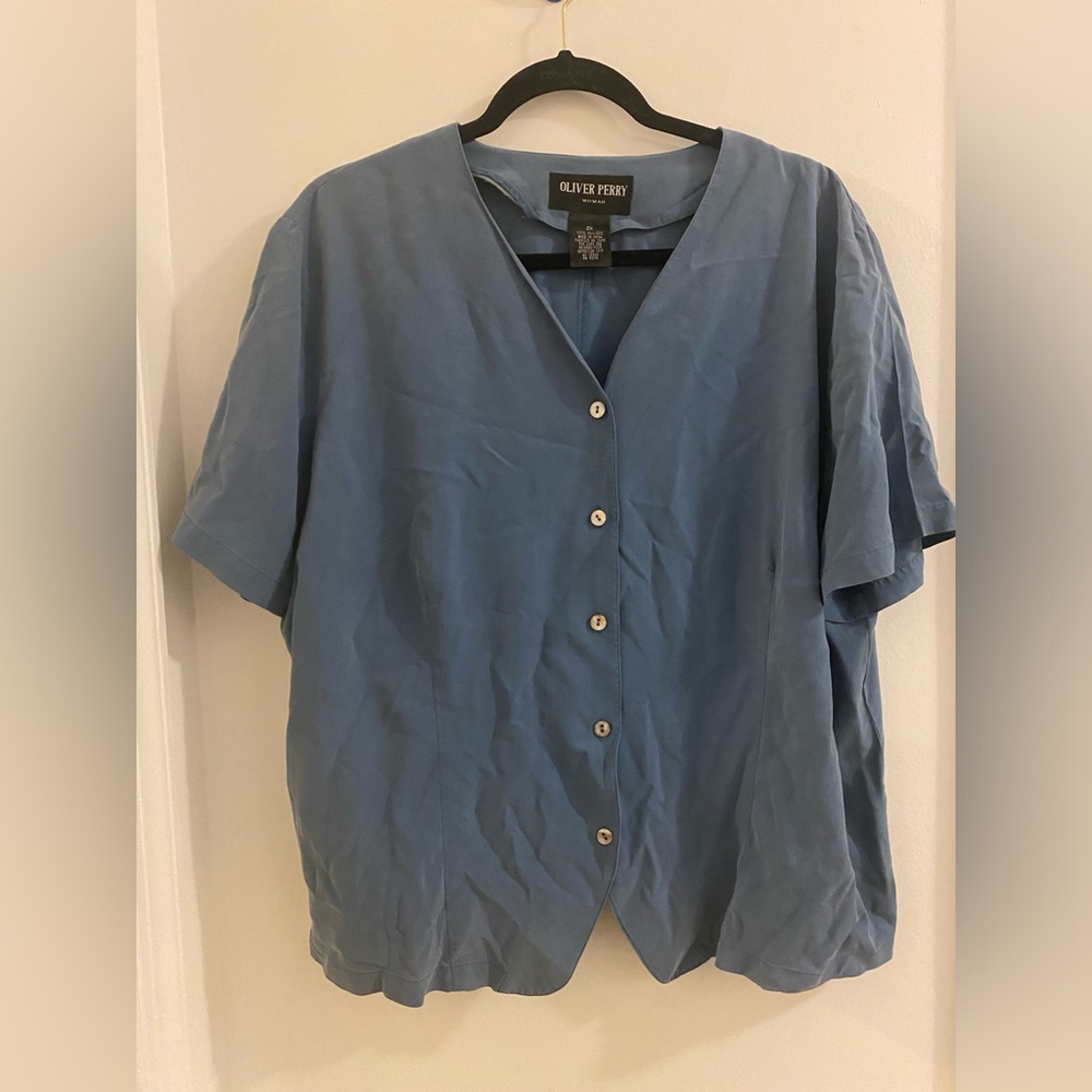 Oliver Perry Vintage 100% Silk Blue Button-Down Short Sleeve Shirt